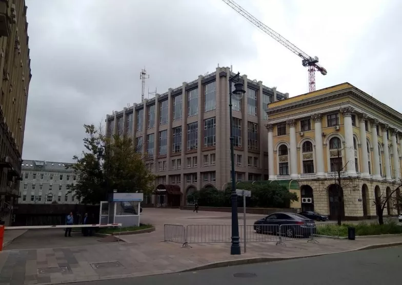 С бизнесменов Ракшиных требуют 9 млн рублей за аренду участка в Москве С бизнесменов Ракшиных требуют 9 млн рублей за аренду участка в Москве
