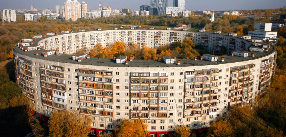 В России провалили программу обеспечения жильем молодых В России провалили программу обеспечения жильем молодых