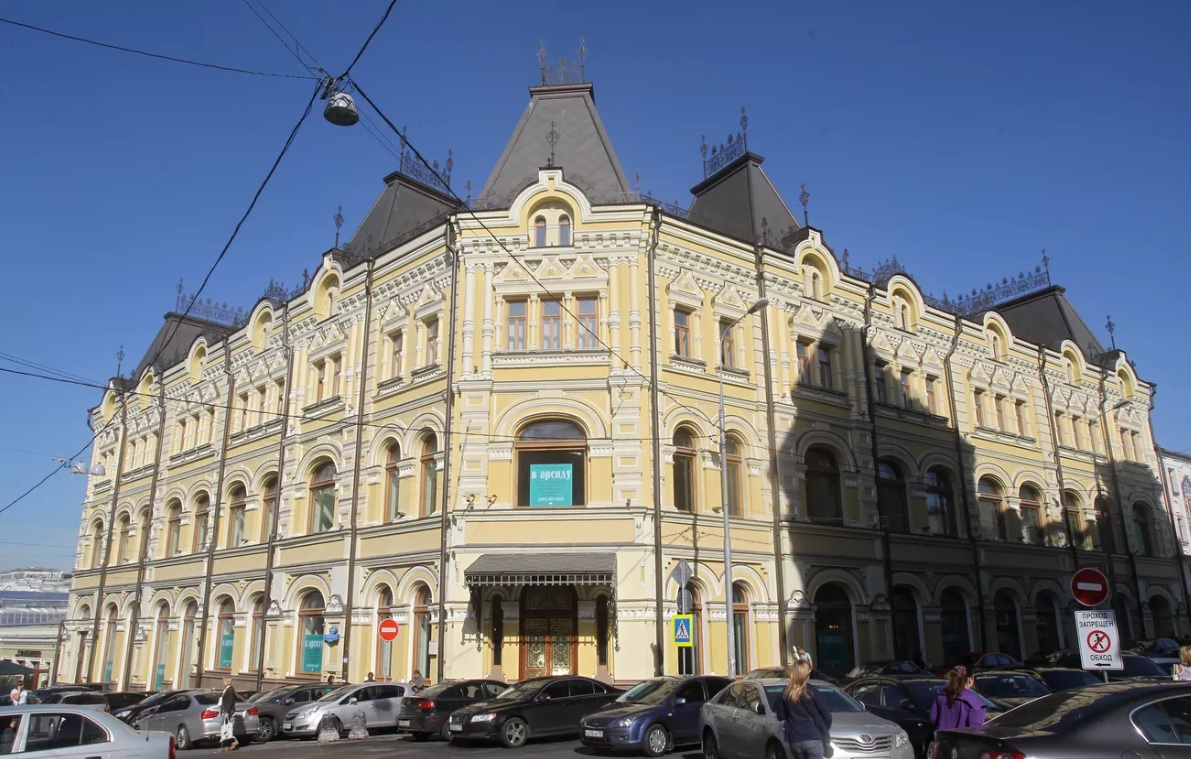 Ракшины купили доходный дом XIX века рядом с Центробанком в Москве Ракшины купили доходный дом XIX века рядом с Центробанком в Москве
