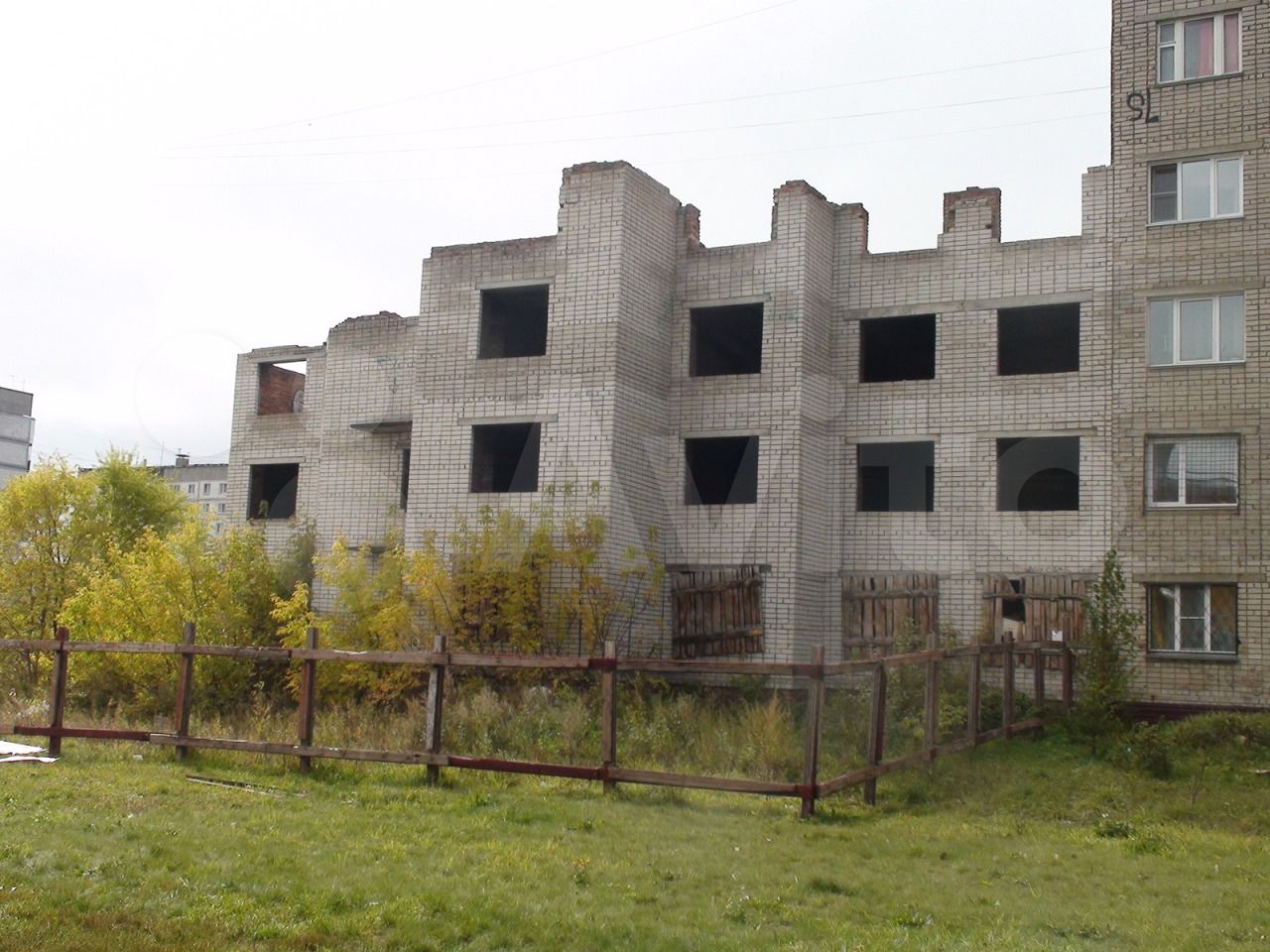 Недостроенный многоквартирный дом продают в Бийске Недостроенный многоквартирный дом продают в Бийске